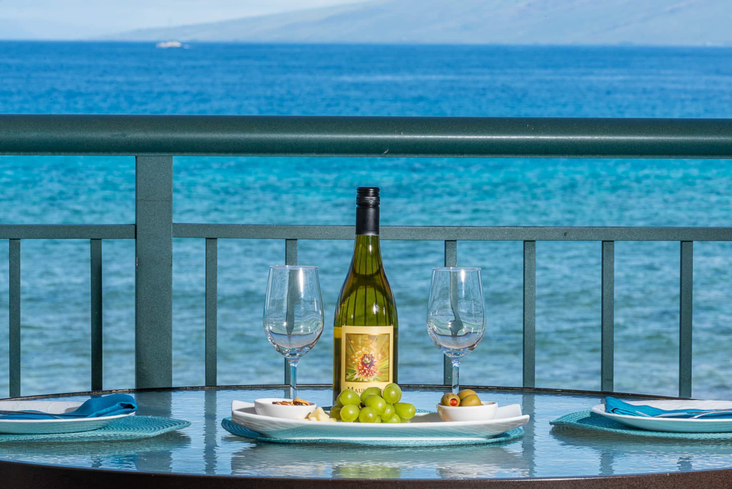 Condo in Lahaina · ★4.97 · 3 bedrooms · 4 beds · 2.5 baths - Image 49
