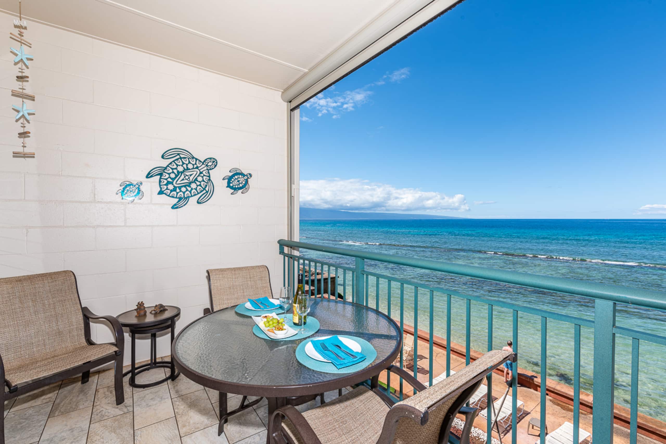 Condo in Lahaina · ★4.97 · 3 bedrooms · 4 beds · 2.5 baths - Image 46