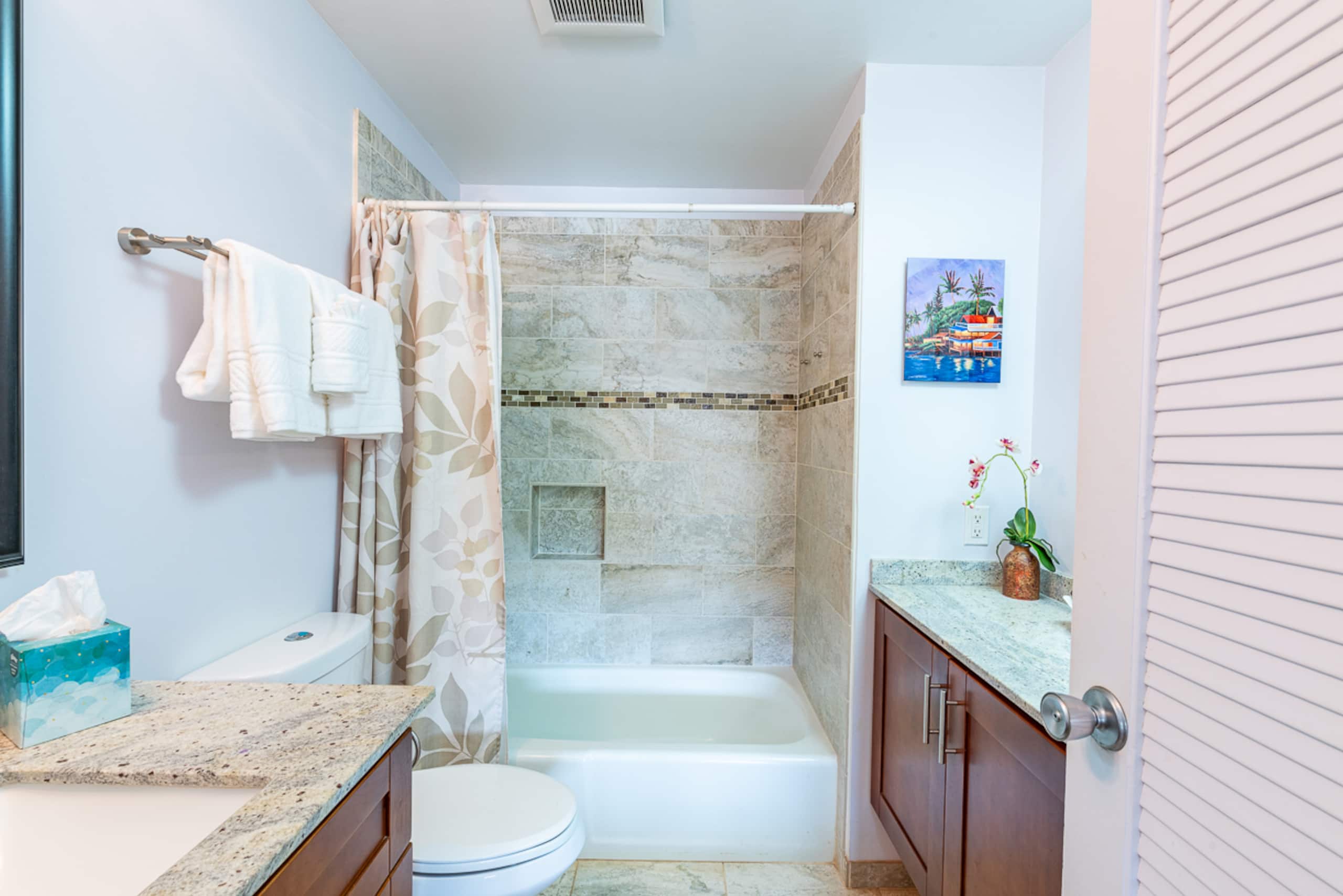 Condo in Lahaina · ★4.97 · 3 bedrooms · 4 beds · 2.5 baths - Image 32