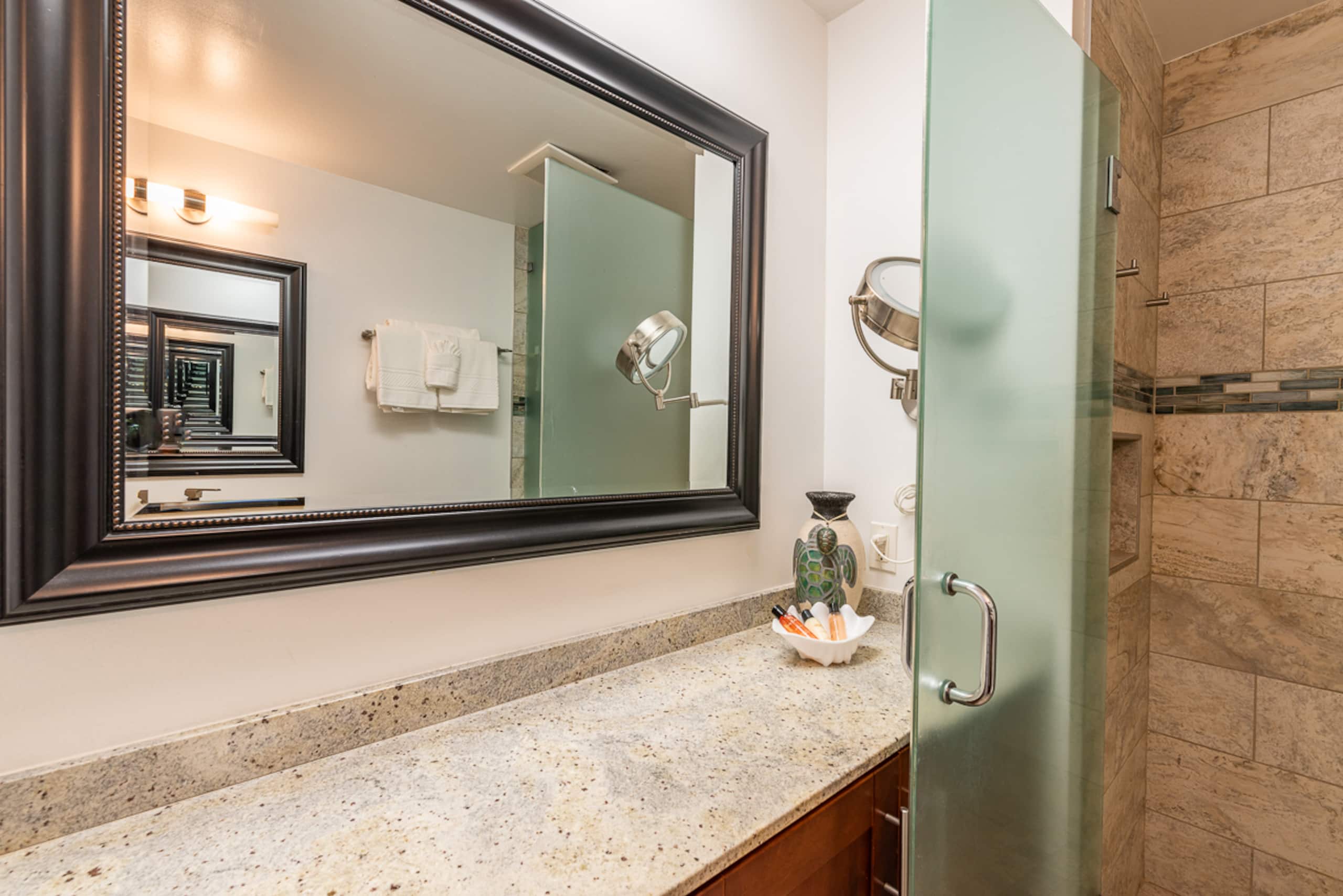 Condo in Lahaina · ★4.97 · 3 bedrooms · 4 beds · 2.5 baths - Image 35