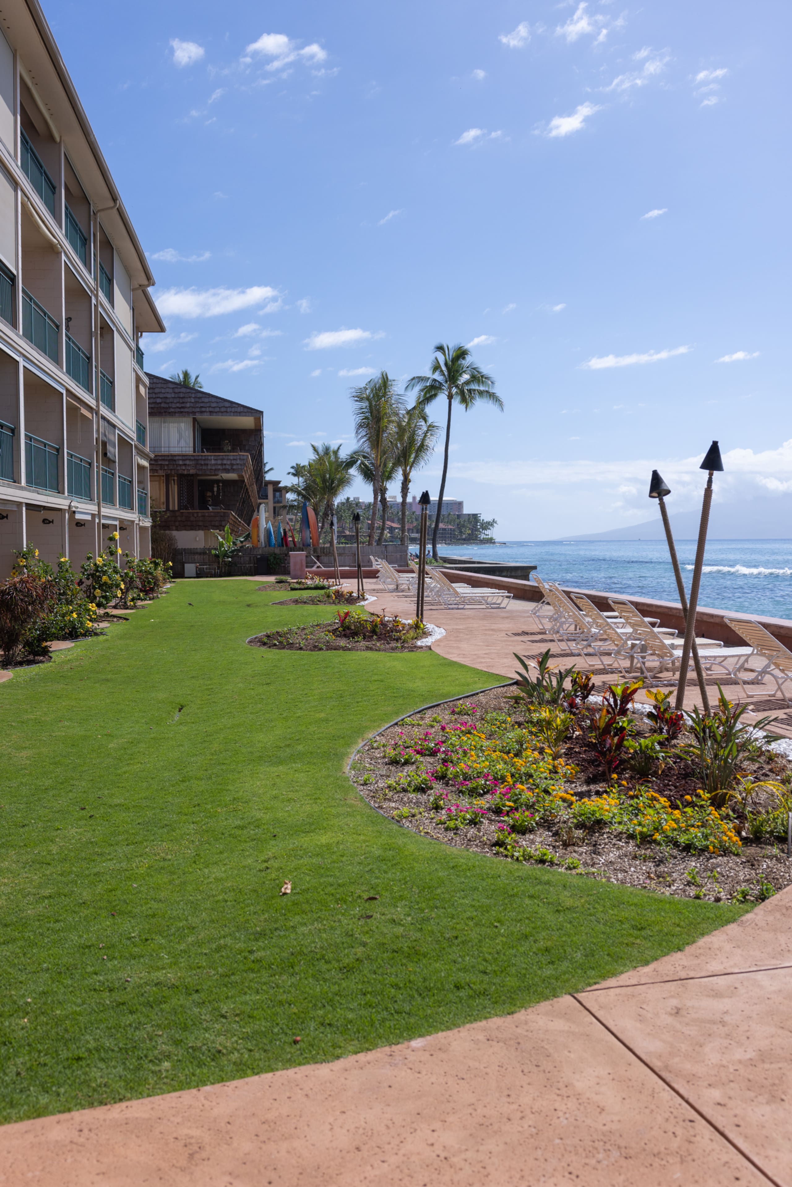 Condo in Lahaina · ★4.97 · 3 bedrooms · 4 beds · 2.5 baths - Image 21