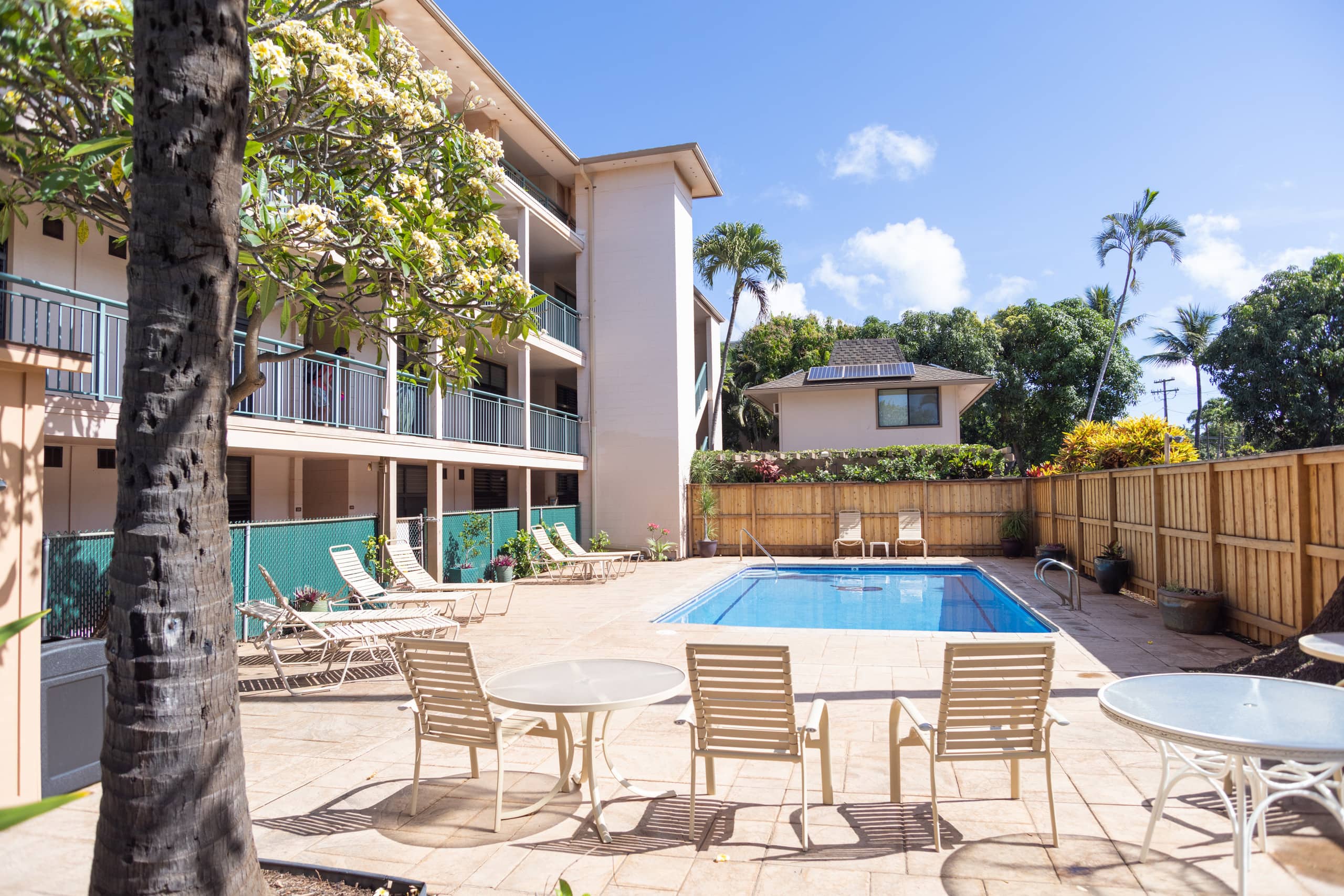 Condo in Lahaina · ★4.97 · 3 bedrooms · 4 beds · 2.5 baths - Image 29