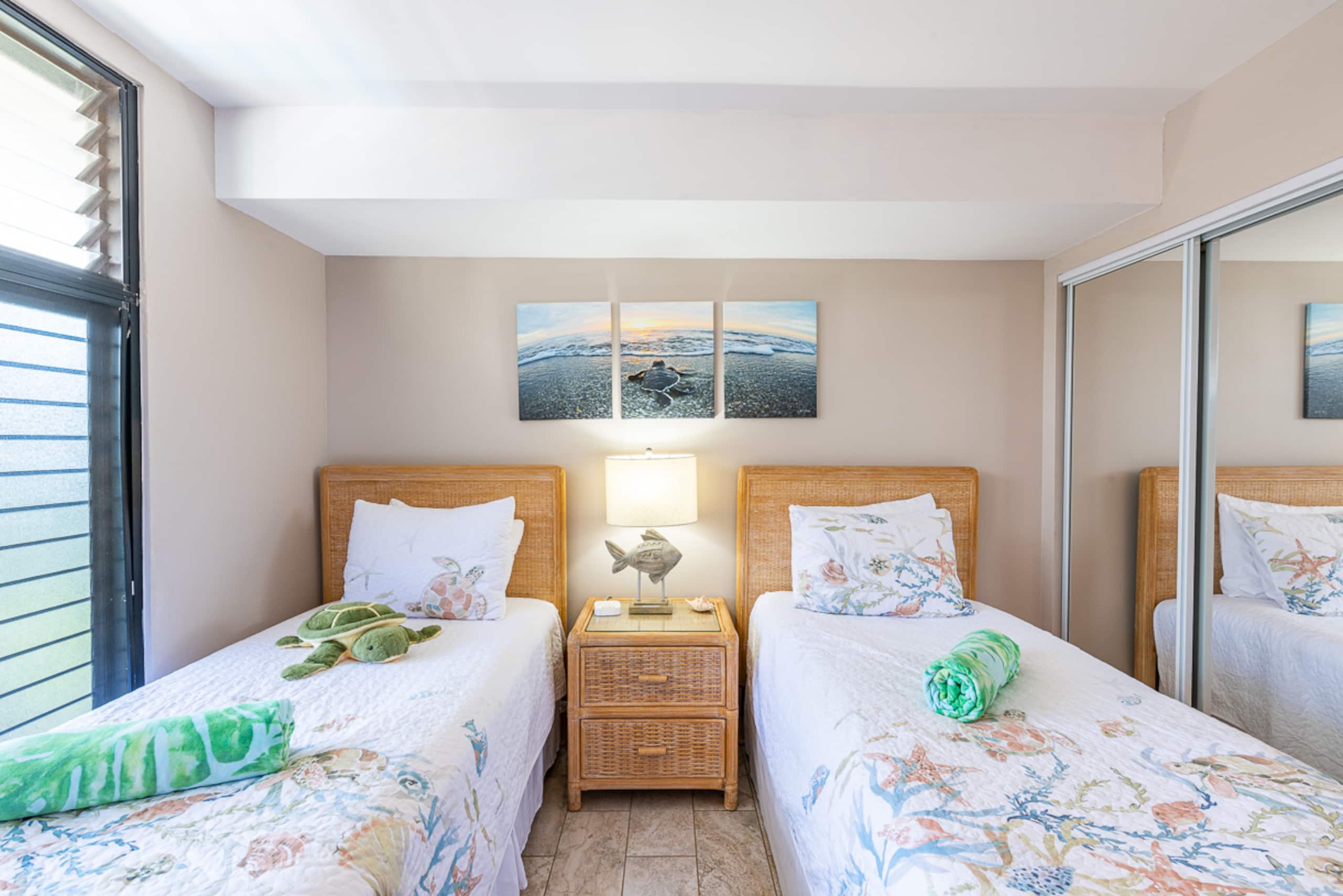 Condo in Lahaina · ★4.97 · 3 bedrooms · 4 beds · 2.5 baths - Image 53