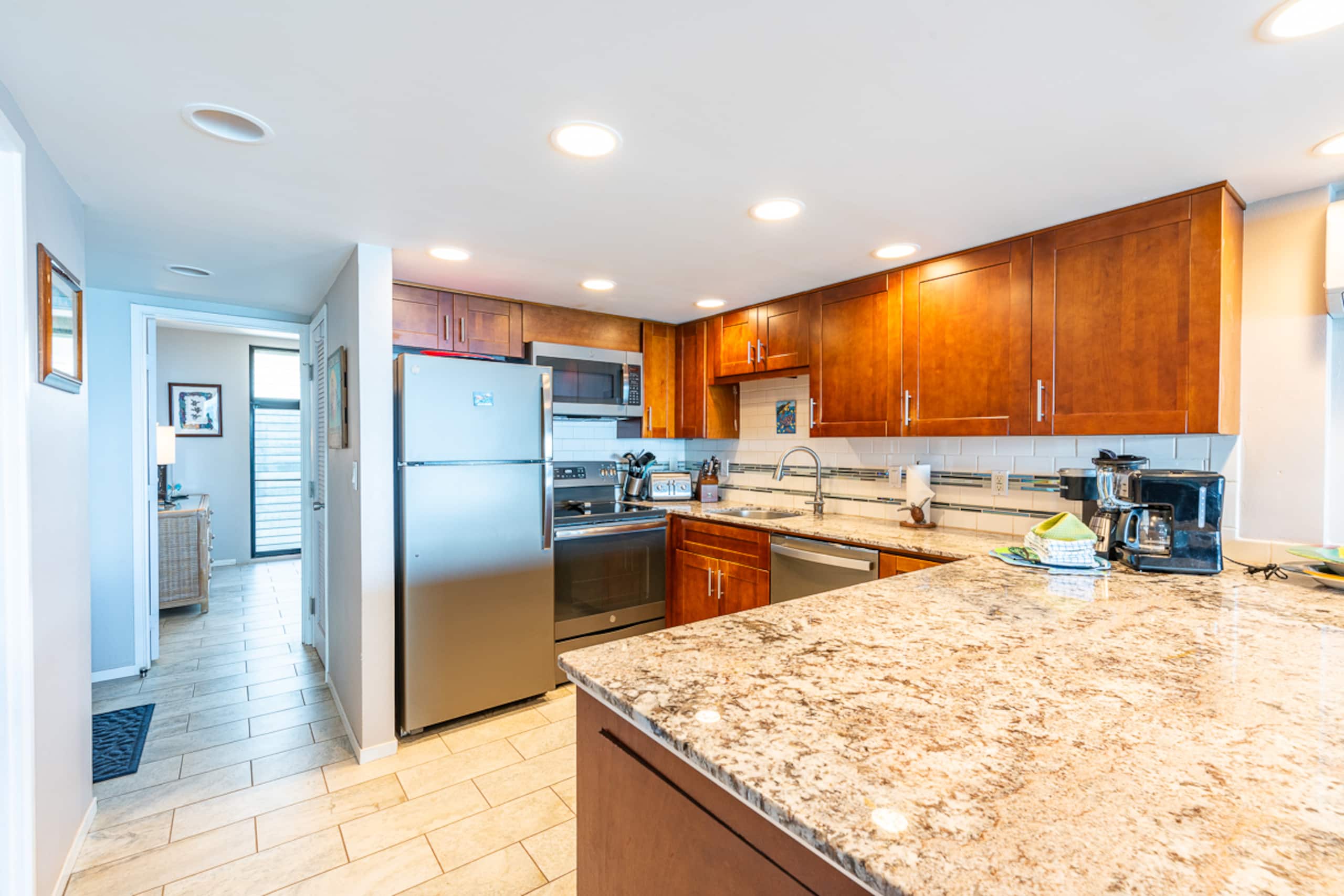 Condo in Lahaina · ★4.97 · 3 bedrooms · 4 beds · 2.5 baths - Image 55