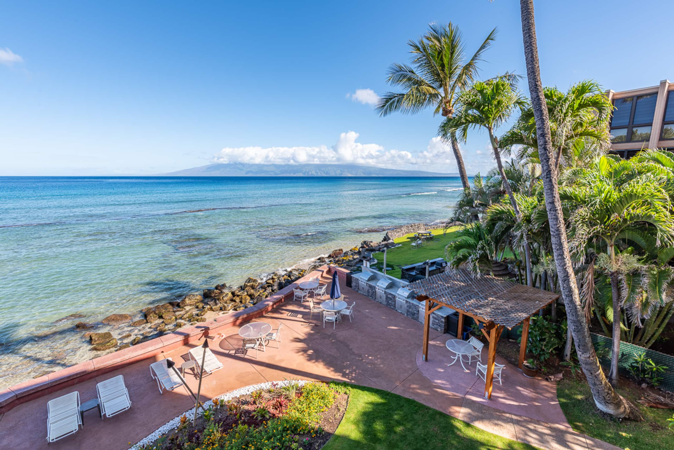 Condo in Lahaina · ★4.93 · 3 bedrooms · 4 beds · 2.5 baths - Image 22