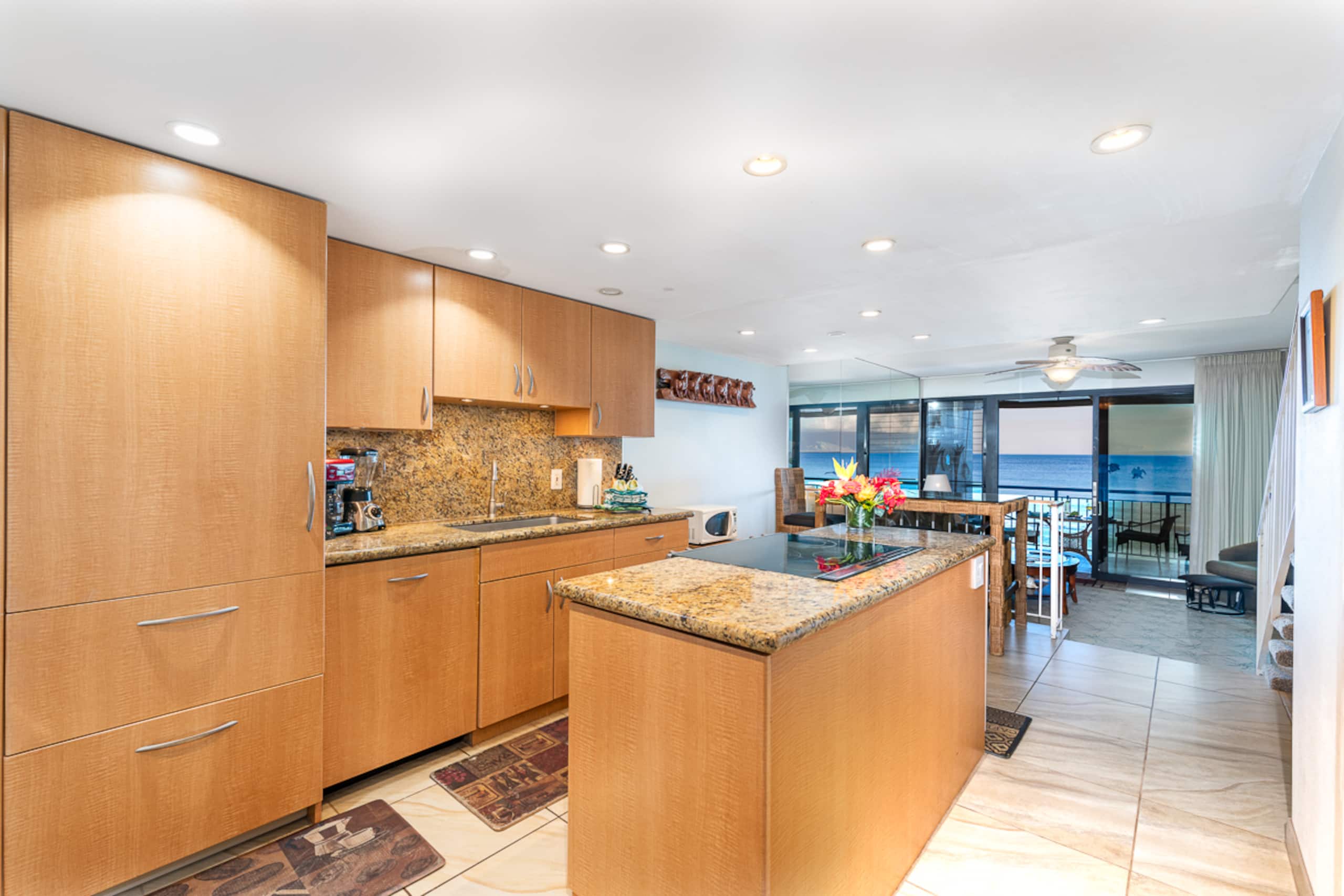 Condo in Lahaina · ★4.93 · 3 bedrooms · 4 beds · 2.5 baths - Image 3