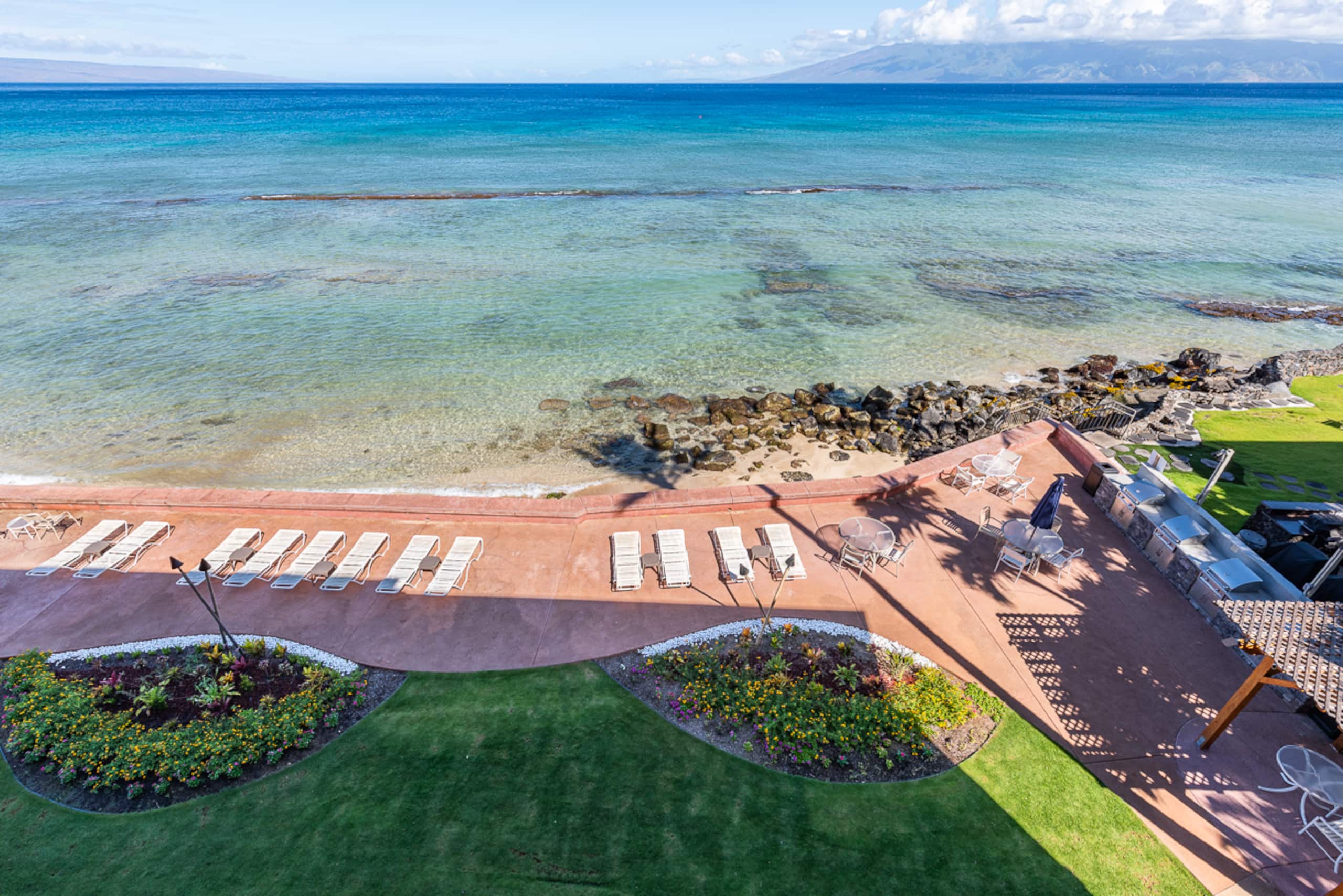 Condo in Lahaina · ★4.93 · 3 bedrooms · 4 beds · 2.5 baths - Image 42