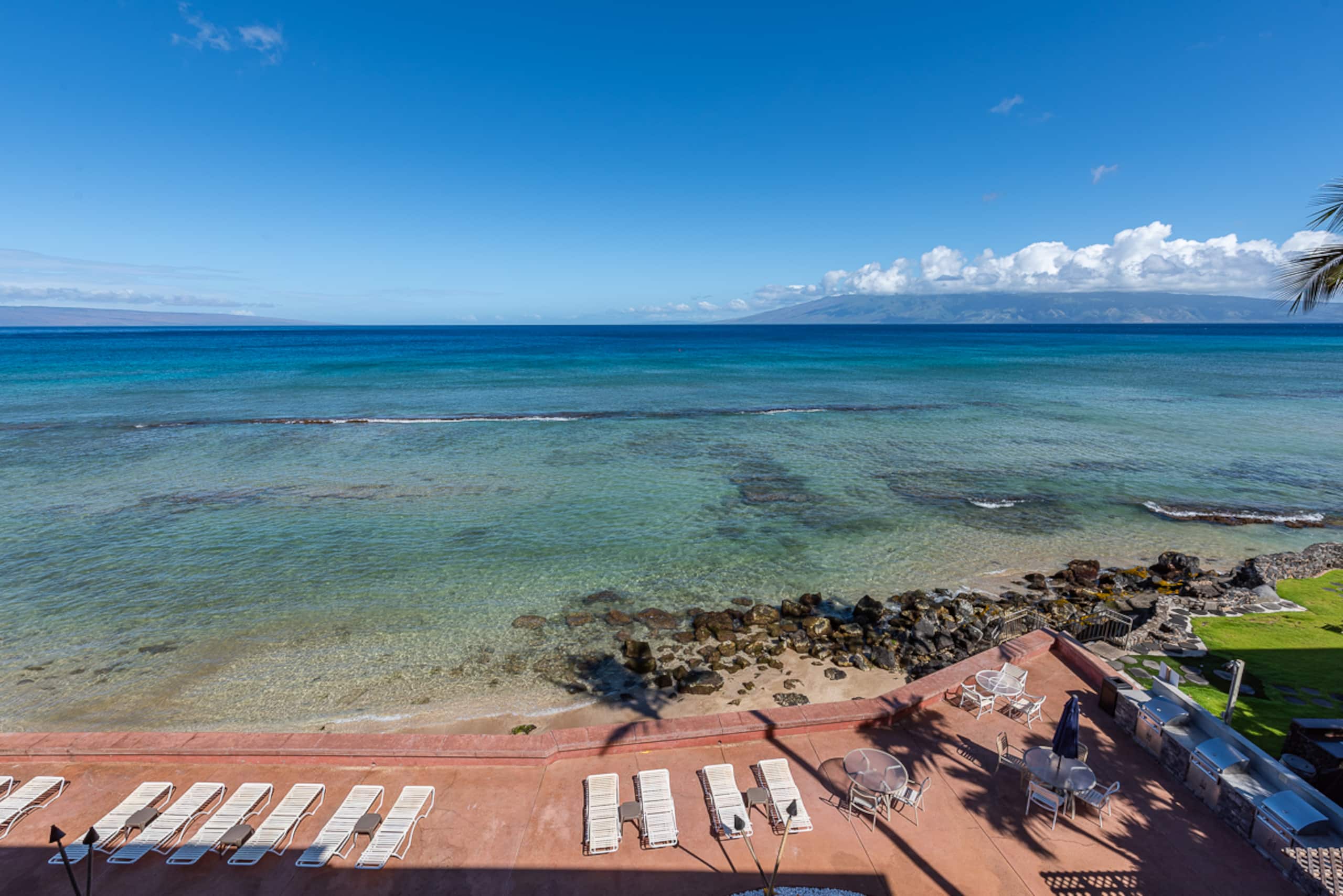 Condo in Lahaina · ★4.93 · 3 bedrooms · 4 beds · 2.5 baths - Image 43
