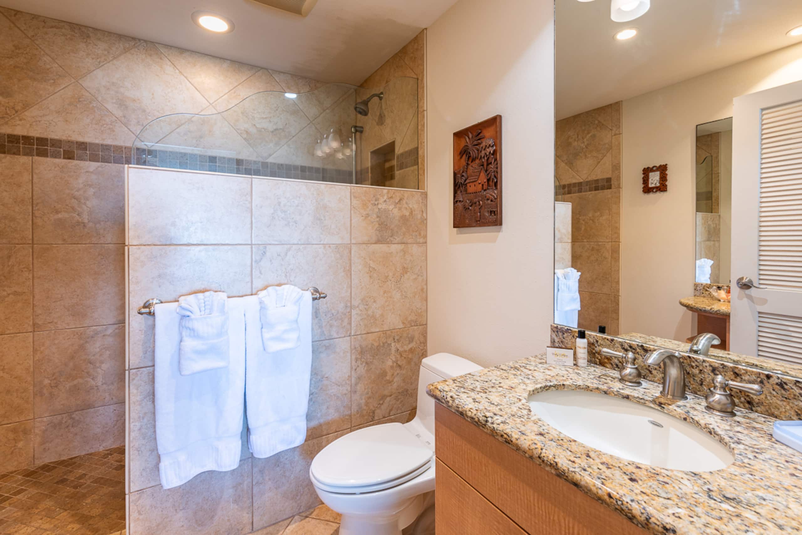 Condo in Lahaina · ★4.93 · 3 bedrooms · 4 beds · 2.5 baths - Image 40
