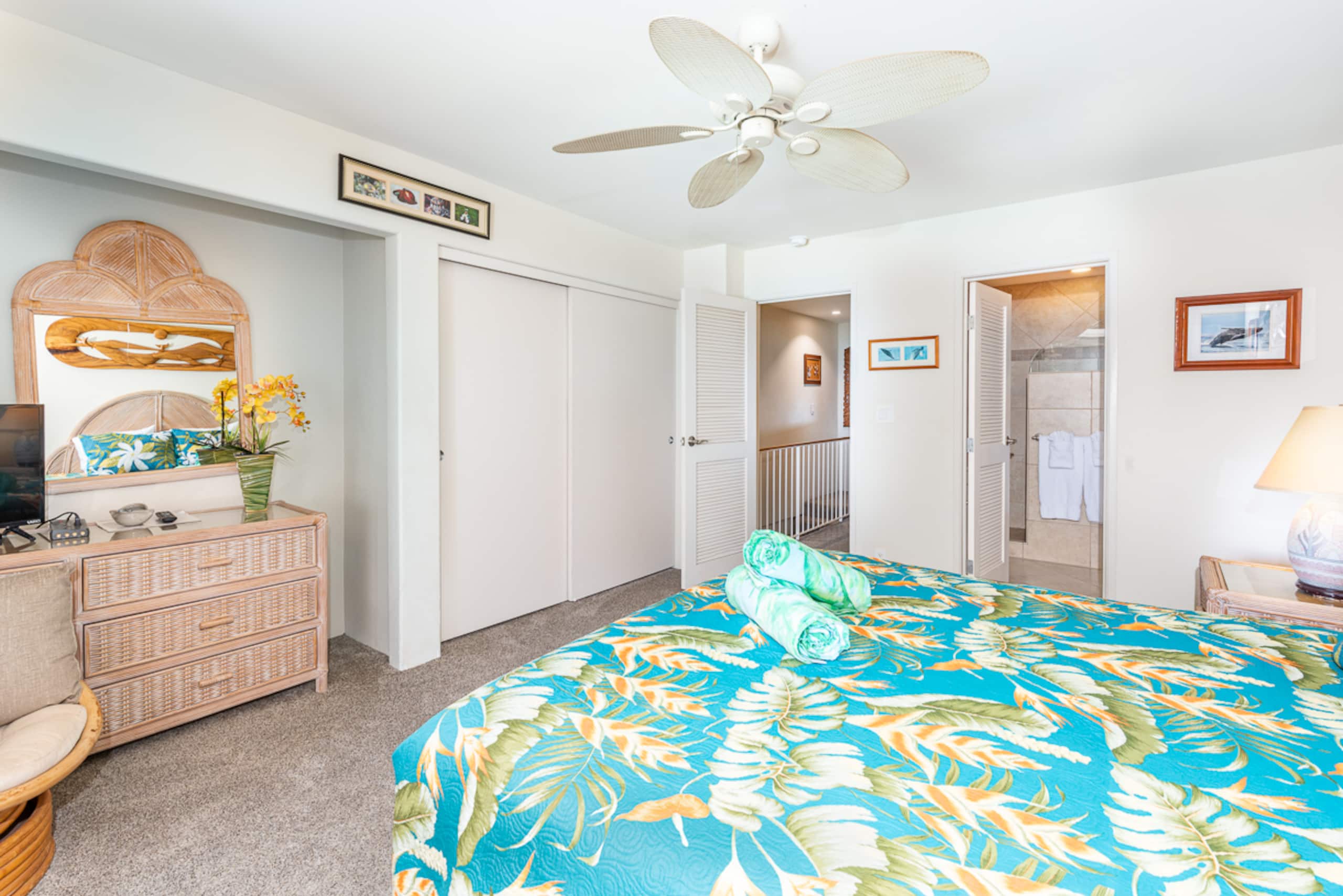Condo in Lahaina · ★4.93 · 3 bedrooms · 4 beds · 2.5 baths - Image 35