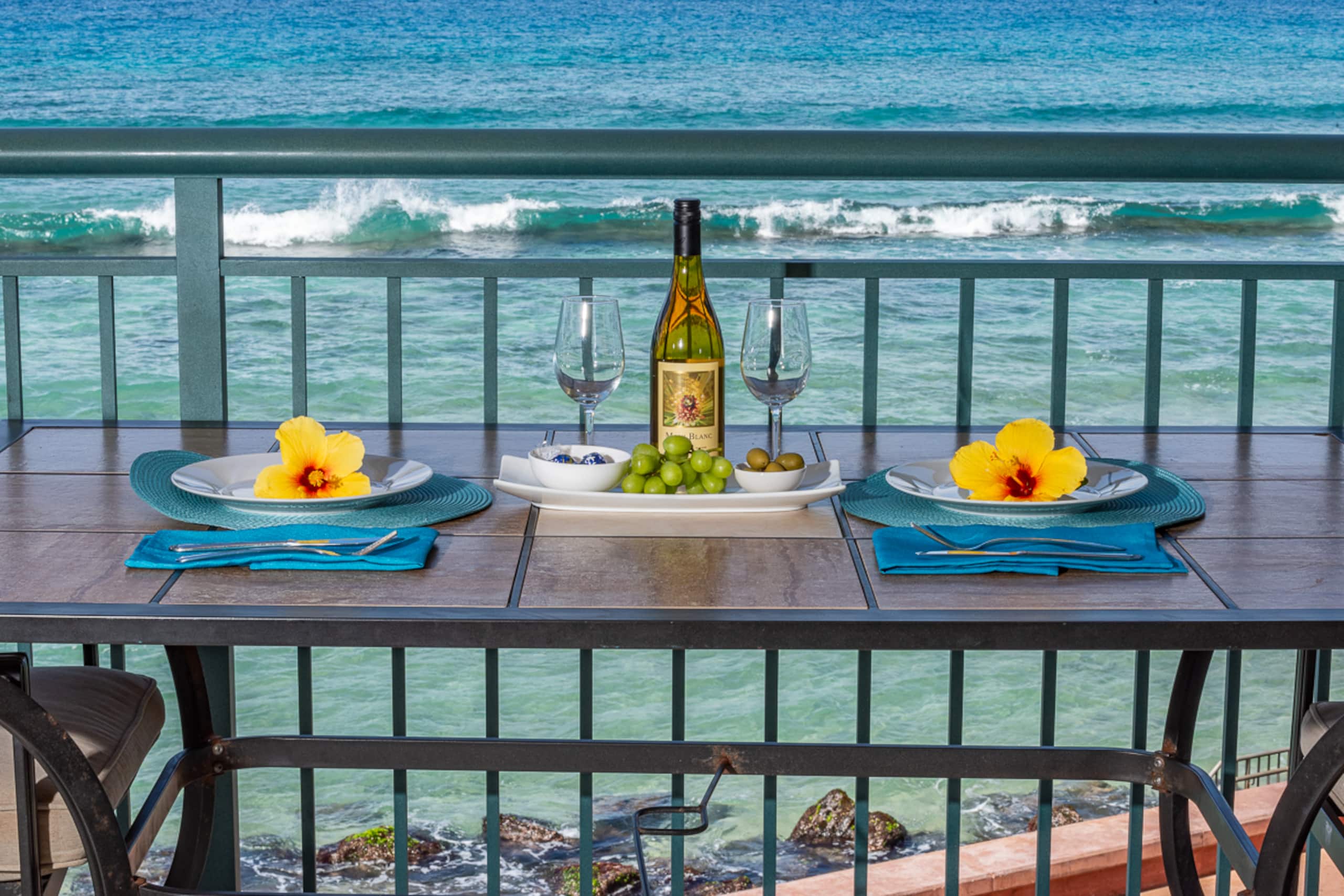 Condo in Lahaina · ★4.8 · 3 bedrooms · 4 beds · 3.5 baths - Image 7