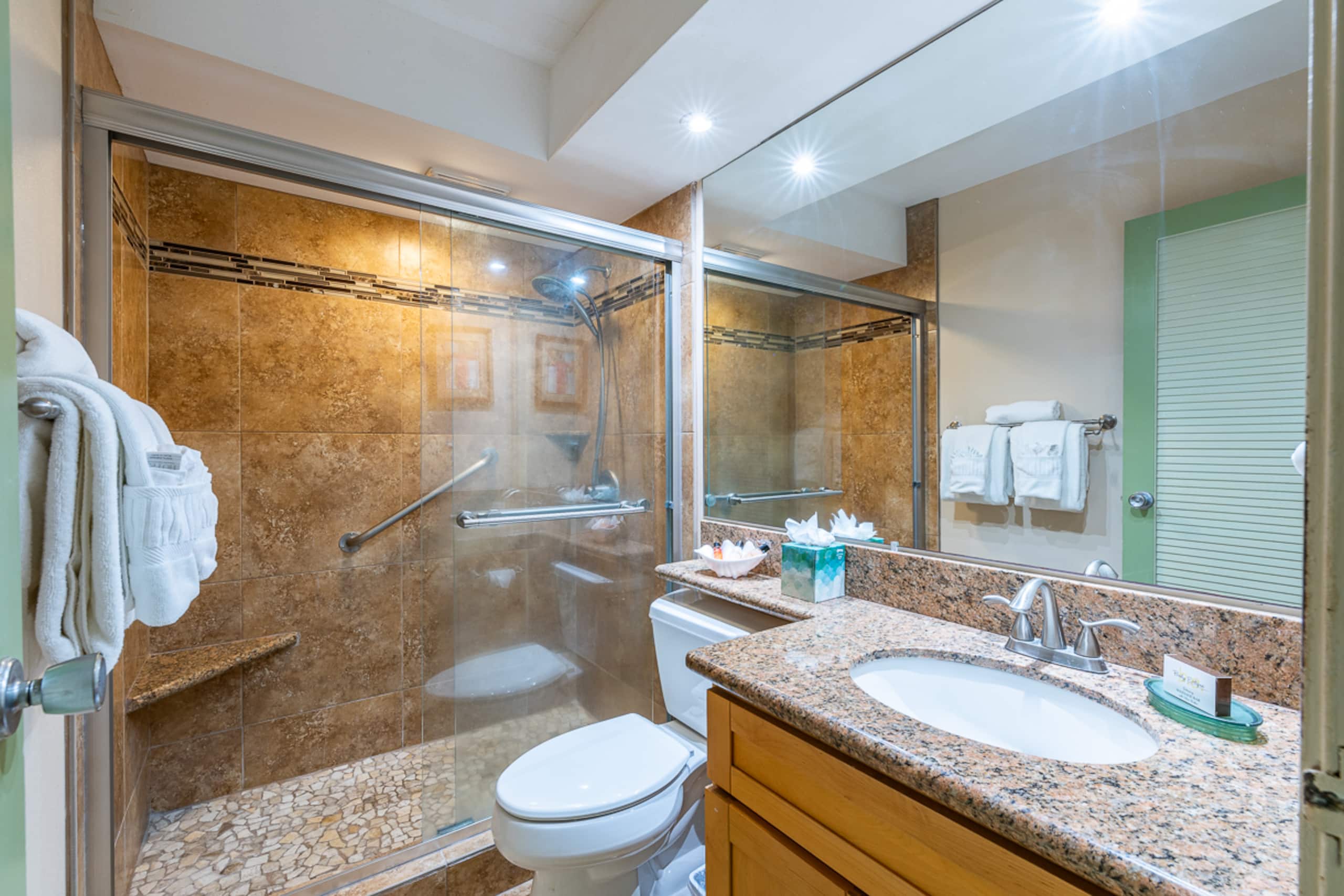 Condo in Lahaina · ★4.87 · 1 bedroom · 1 bed · 1 bath - Image 13