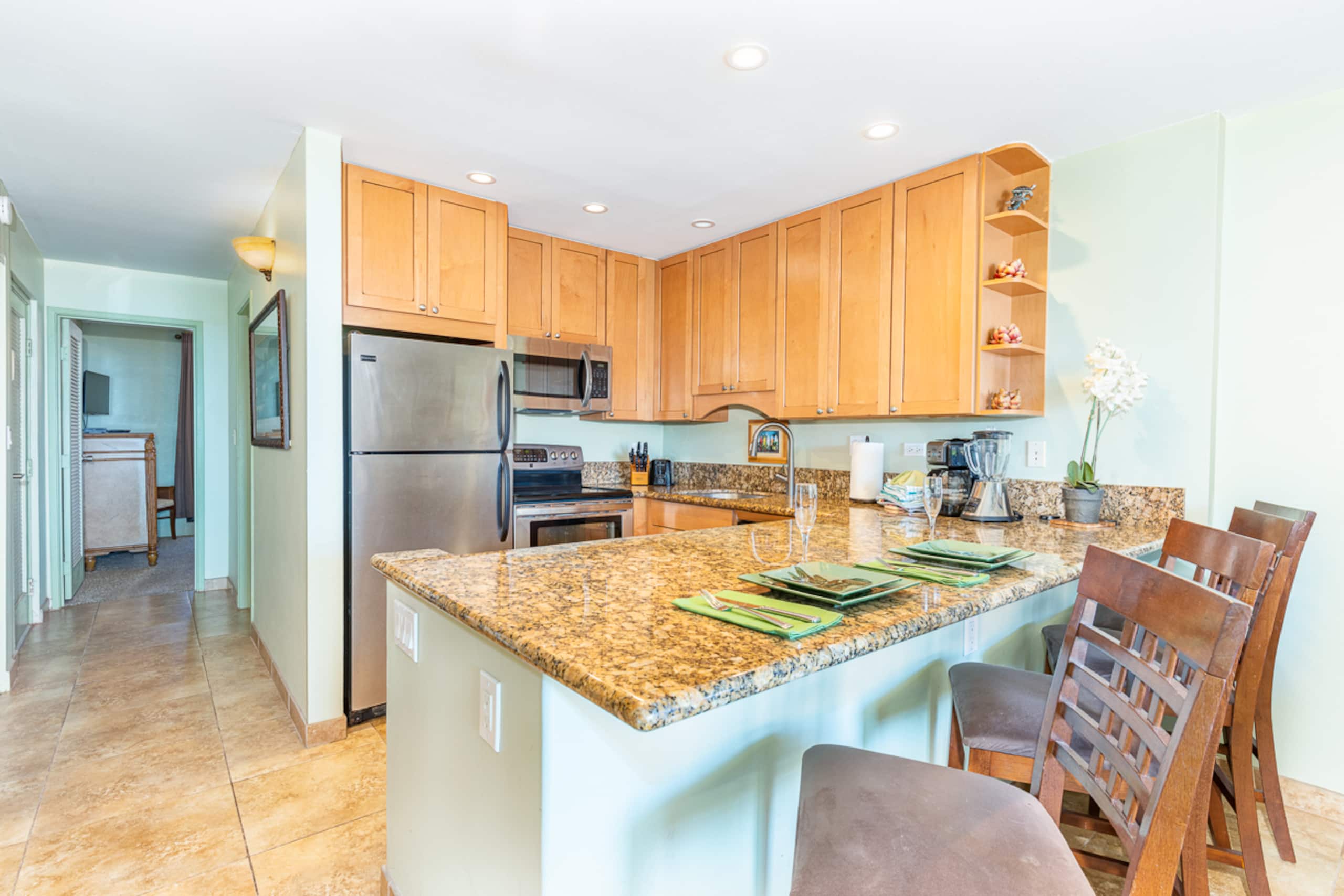 Condo in Lahaina · ★4.87 · 1 bedroom · 1 bed · 1 bath - Image 6
