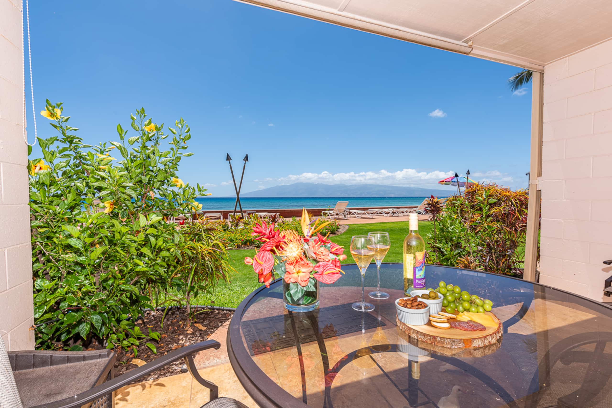 Condo in Lahaina · ★4.87 · 1 bedroom · 1 bed · 1 bath - Image 14
