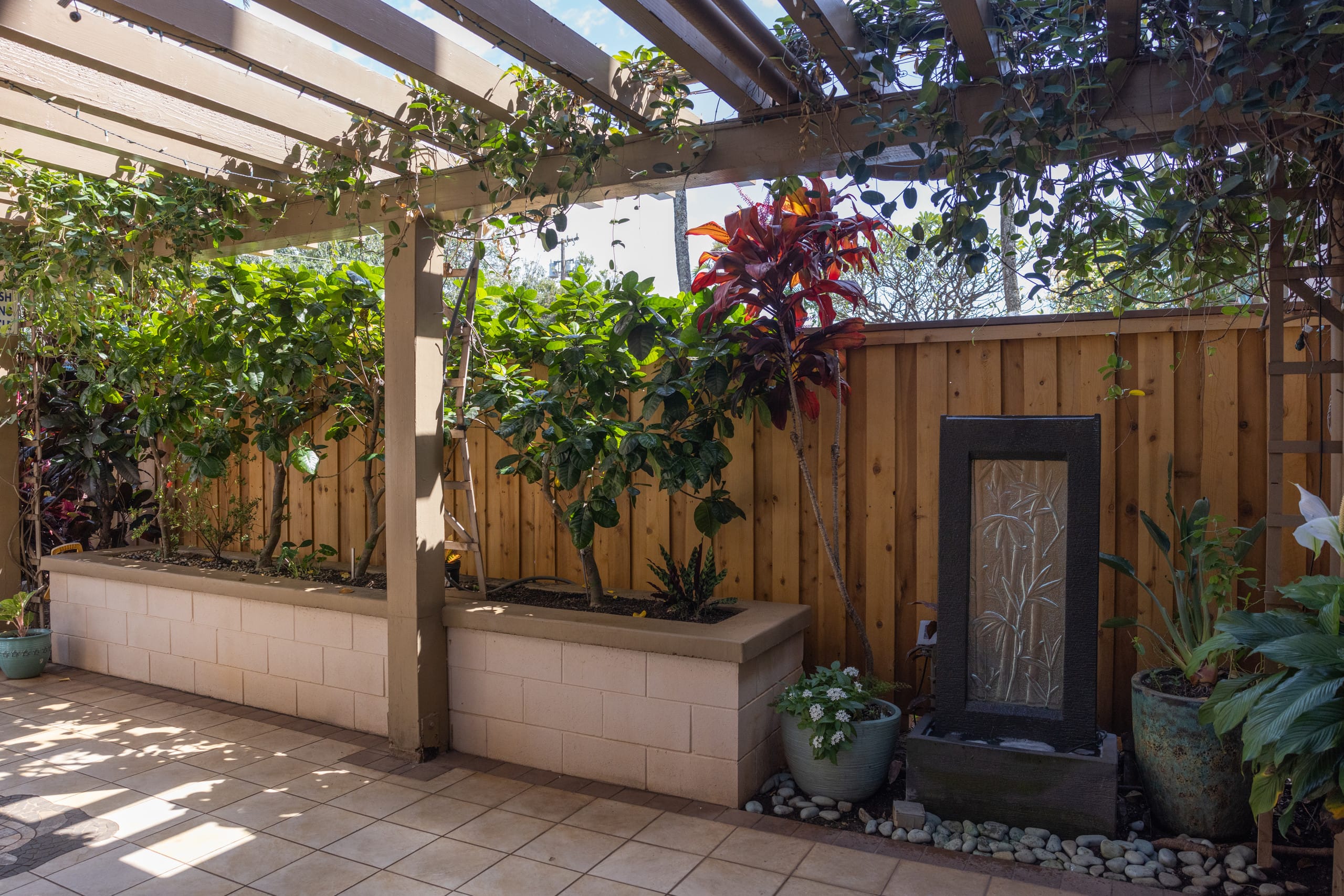 Condo in Lahaina · ★4.72 · 1 bedroom · 1 bed · 1 bath - Image 44