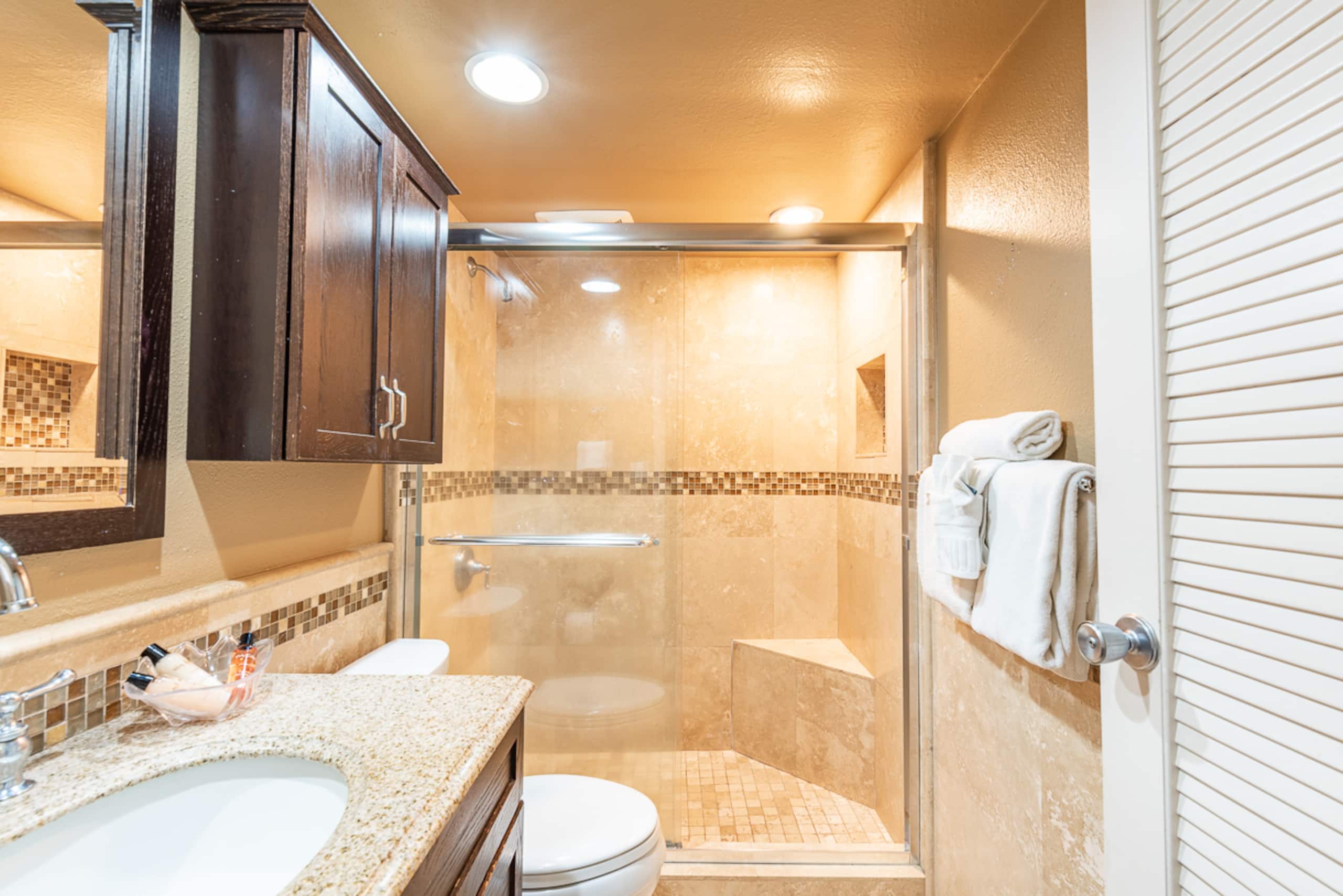 Condo in Lahaina · ★4.72 · 1 bedroom · 1 bed · 1 bath - Image 17