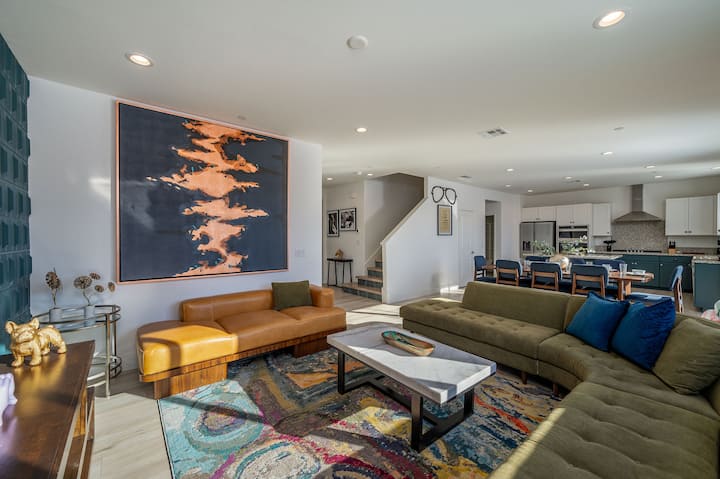 Pickle Ball | 8 Bedrooms | Theater | Sleeps 20