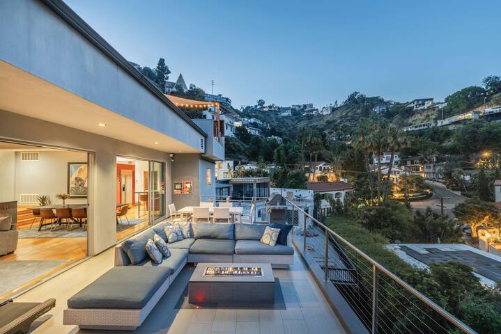 5BR Sunset Villa Oasis gallery image 2