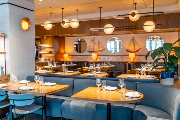 Chicago Beach Trip! 3 Units Near Oak Street Beach gallery image 5