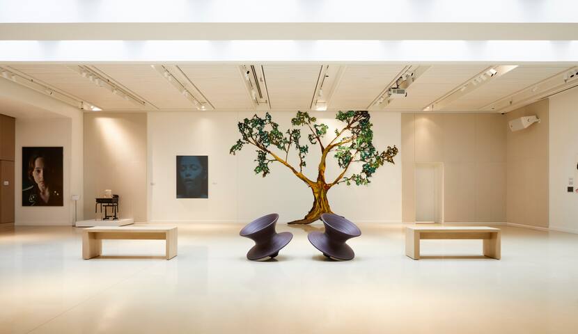 4 Modern Units Near 360 Chicago! Parking! gallery image 3