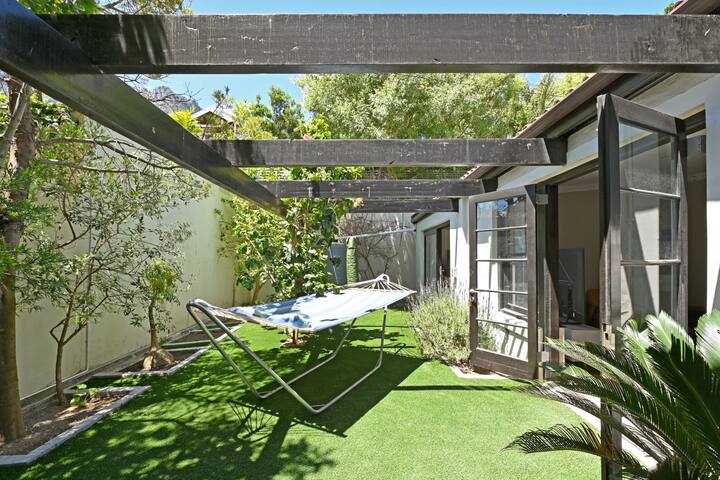 Llandudno Walk to Beach Lock up and Go gallery image 4