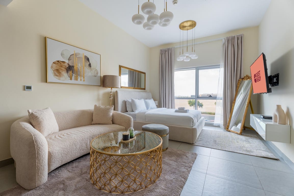 Top Airbnb: GuestReady - Studio | Perfect Amenities in Al Barsha South Second