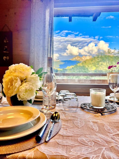 Chalet Cyclamen for 8 people with private Hot Tub