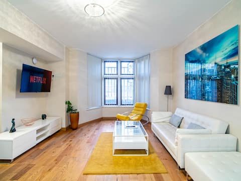 Popular Airbnb listing: Chic 1BR Flat in Sheffield's Coolest Urban Village in Burngreave