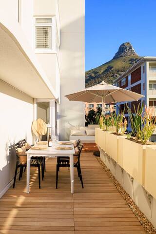 Magic On Main | Designer Terrace Suite w/Sea Views gallery image 4