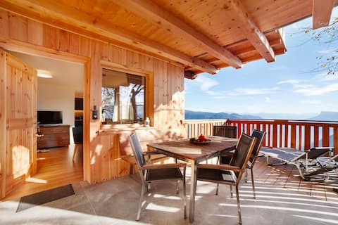 Popular Airbnb listing: Waldele Bichl Hauserhof in Algund