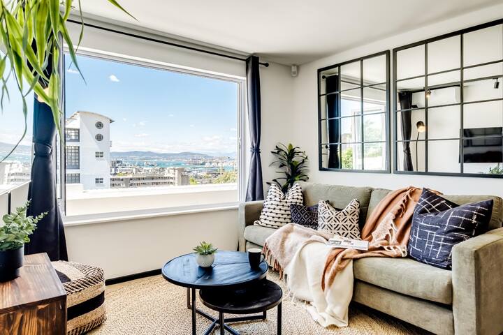 Cape Town City Holiday Apartment w Views for Days