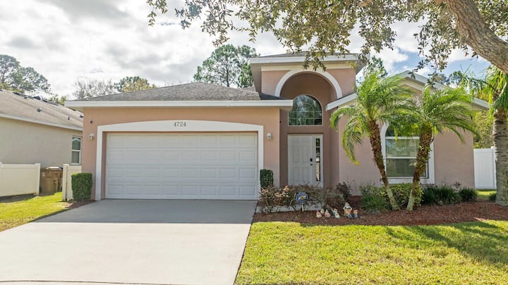 Comfortable 4 Bed/2 Suites Private Pool Home! - Kissimmee