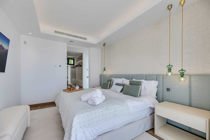 Vila-Yenye-Vyumba-5-vya-Kulala-Jomo-Marbella-89a