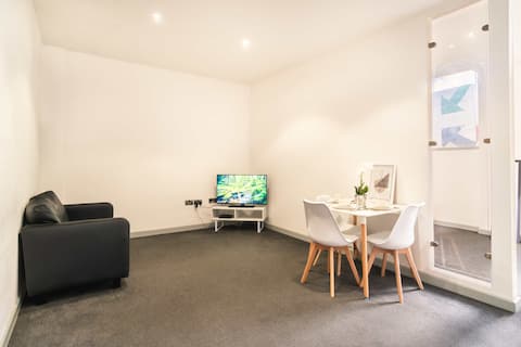 Fabulous Central Blackburn 1 Bed Apartment