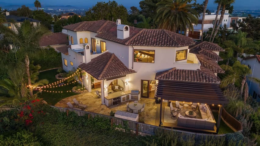 Panoramic Ocean Views – Spanish Villa+Rooftop Spa