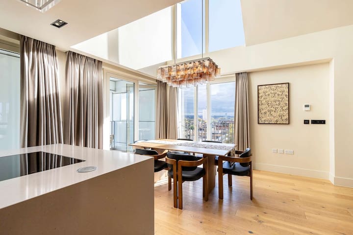3BR 2BTH penthouse in Central London