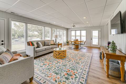 'Edgewater on Kentucky Lake' w/ Hot Tub & Games