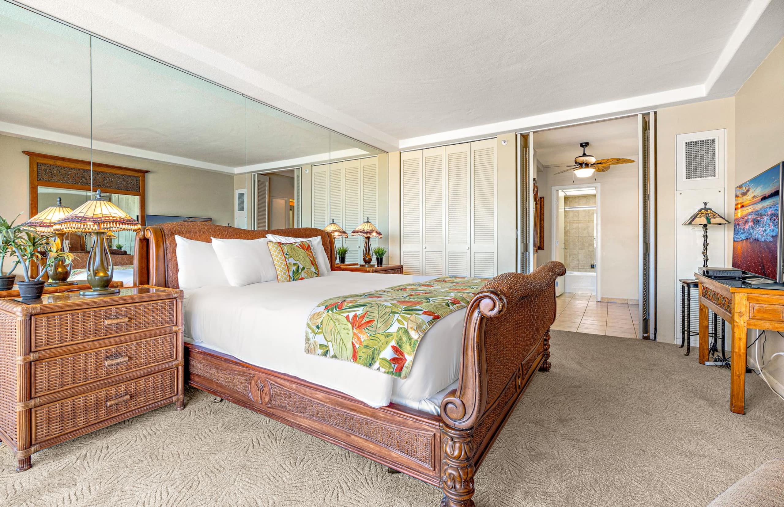 Condo in Lahaina · ★5.0 · 1 bedroom · 2 beds · 1 bath - Image 23
