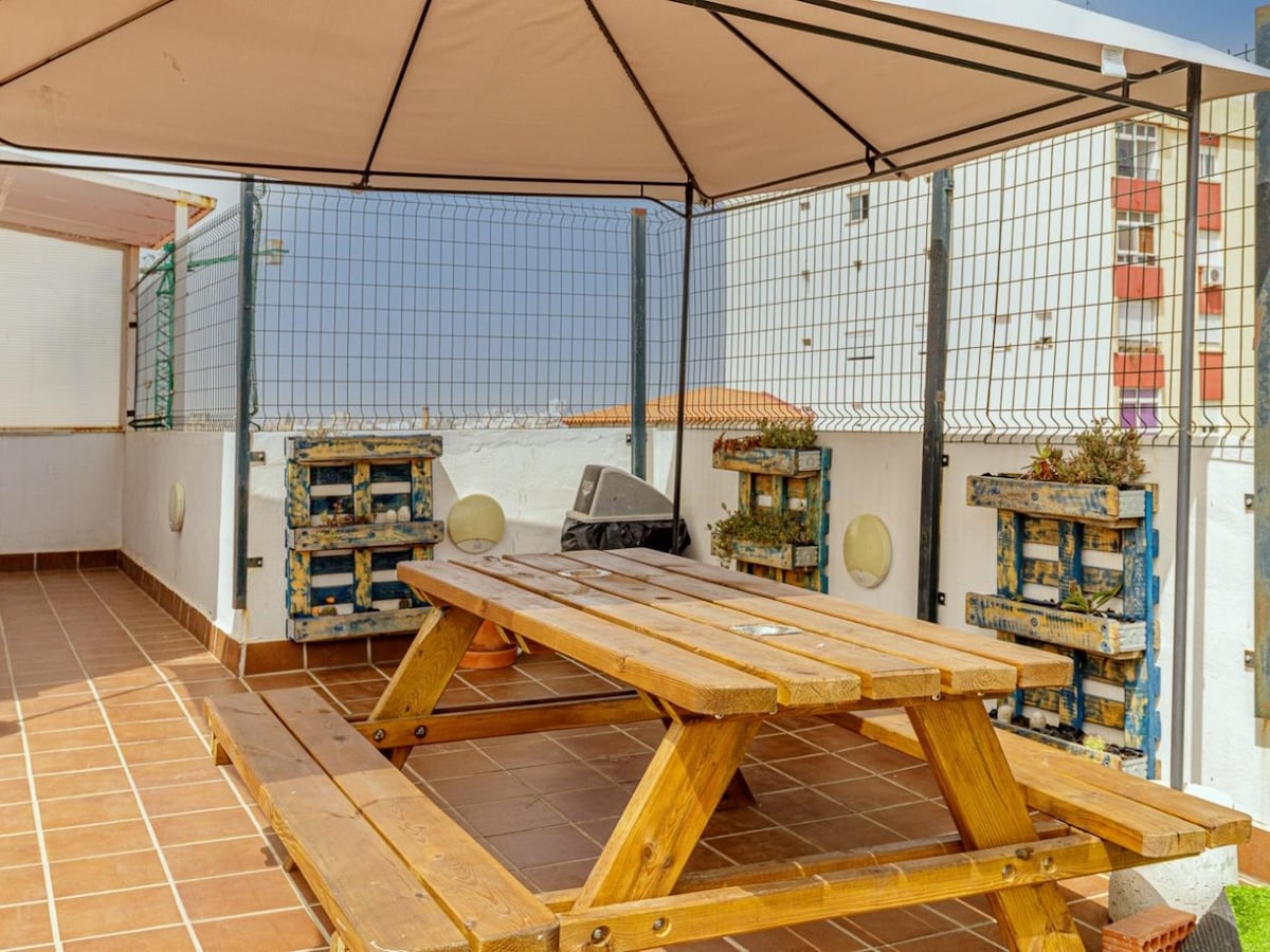 Anuncio de Airbnb popular: Home About La Merced Loft 8 en El Ejido
