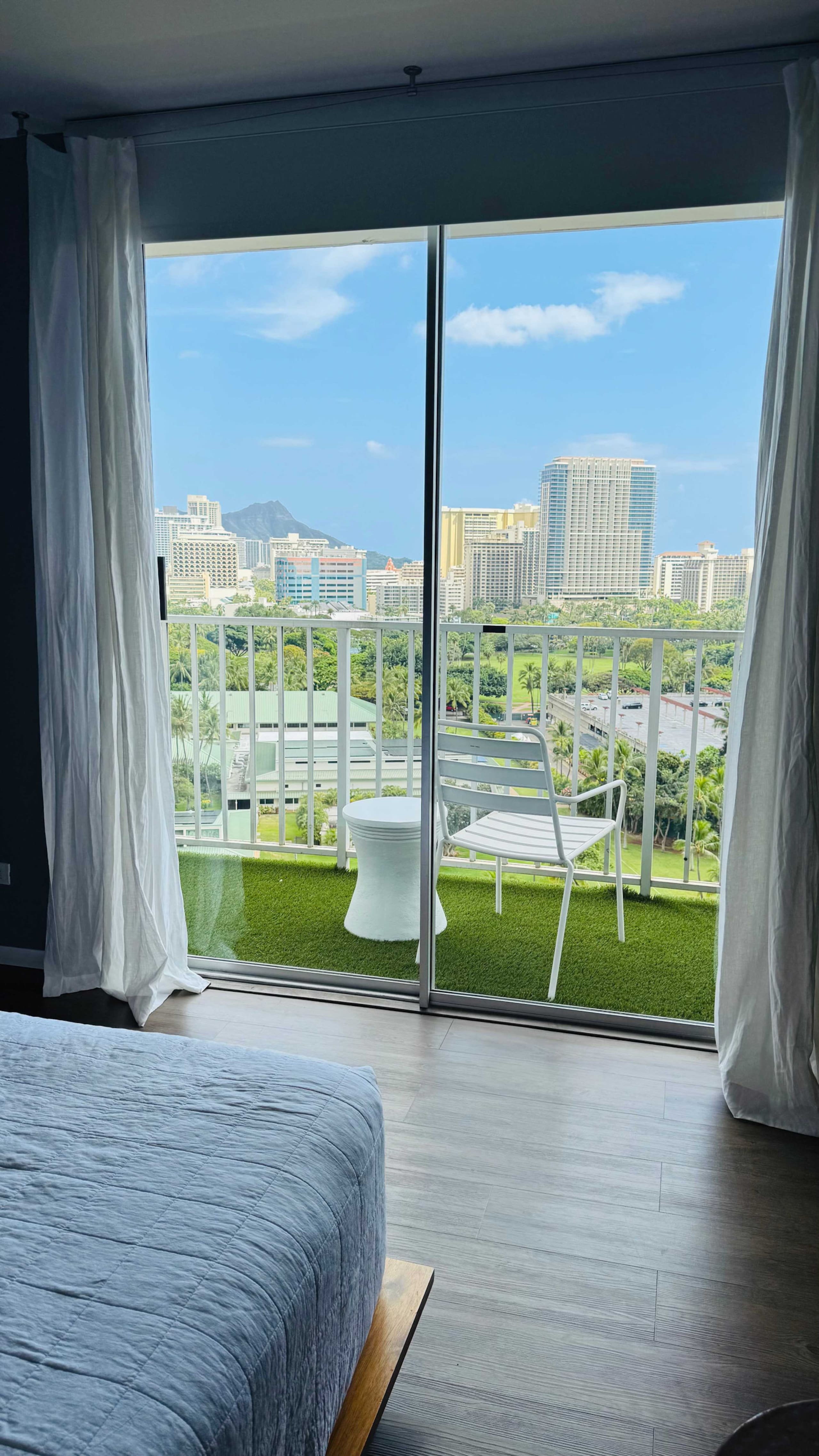 Modern Studio Waikiki Beach - Image 1