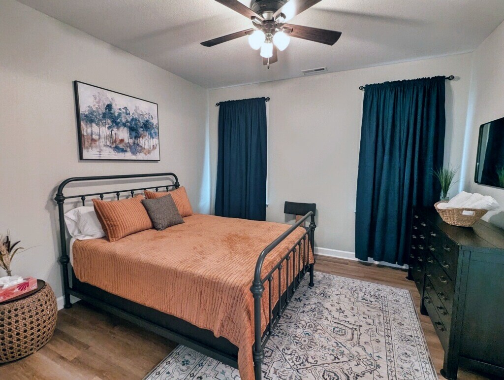 غرفة النوم الأساسية