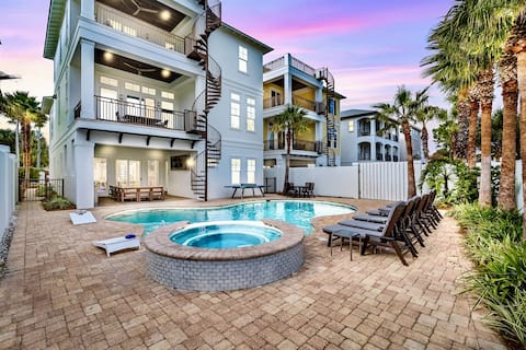 Sunset Manor: Private Beach, Golfcart, Heated Pool