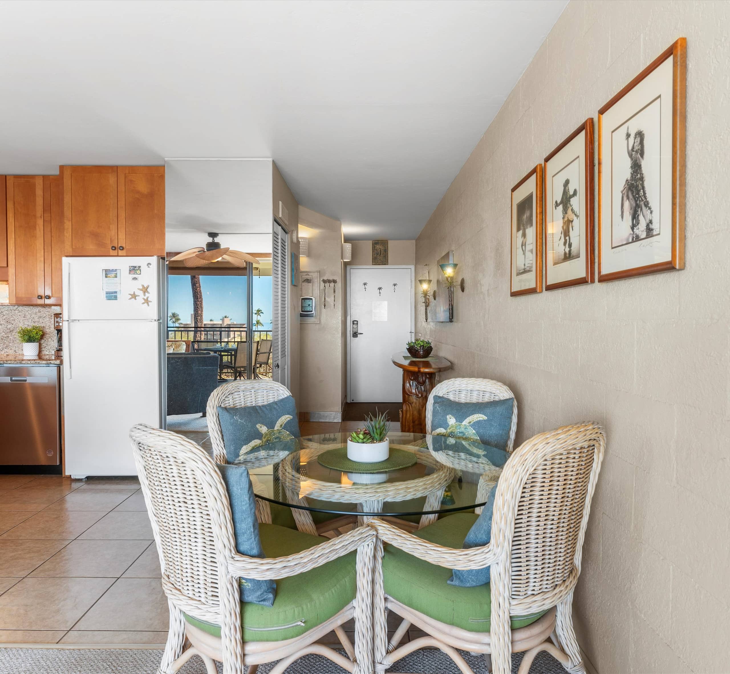 Oceanview condo w/ pool and beach access - Image 3