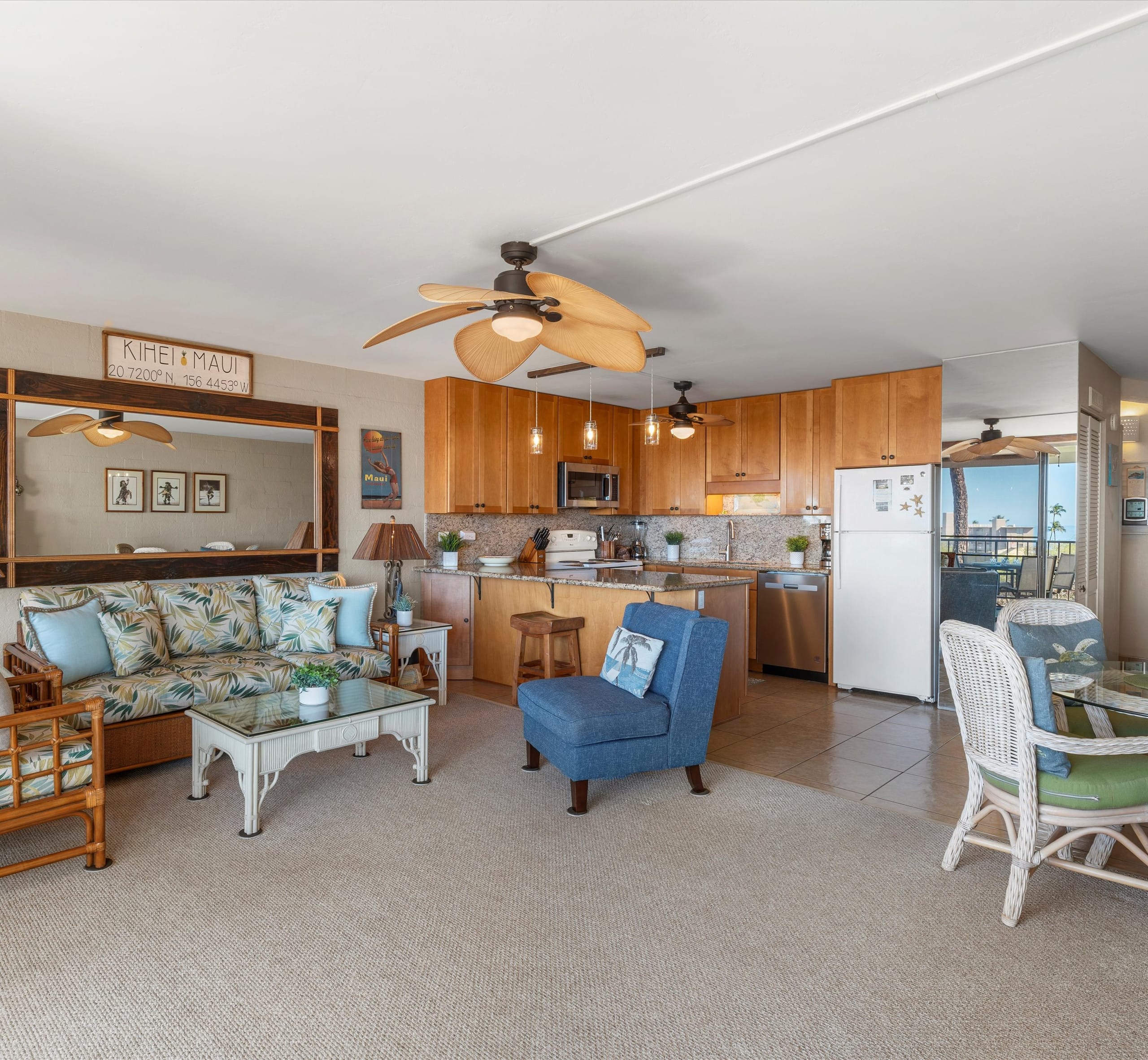 Oceanview condo w/ pool and beach access - Image 16