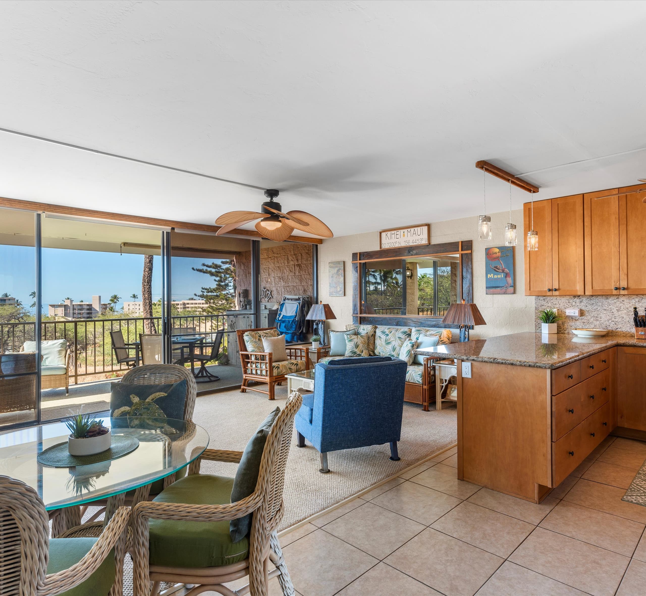 Oceanview condo w/ pool and beach access - Image 18