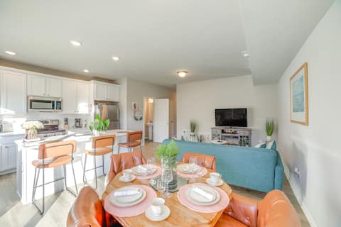 10 Mi to Grand Rapids: Modern Townhome!
