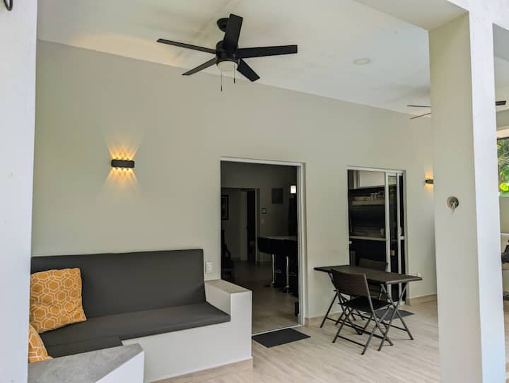 Cascade Palm - Luxury Villa Pool & King Bed - Belize
