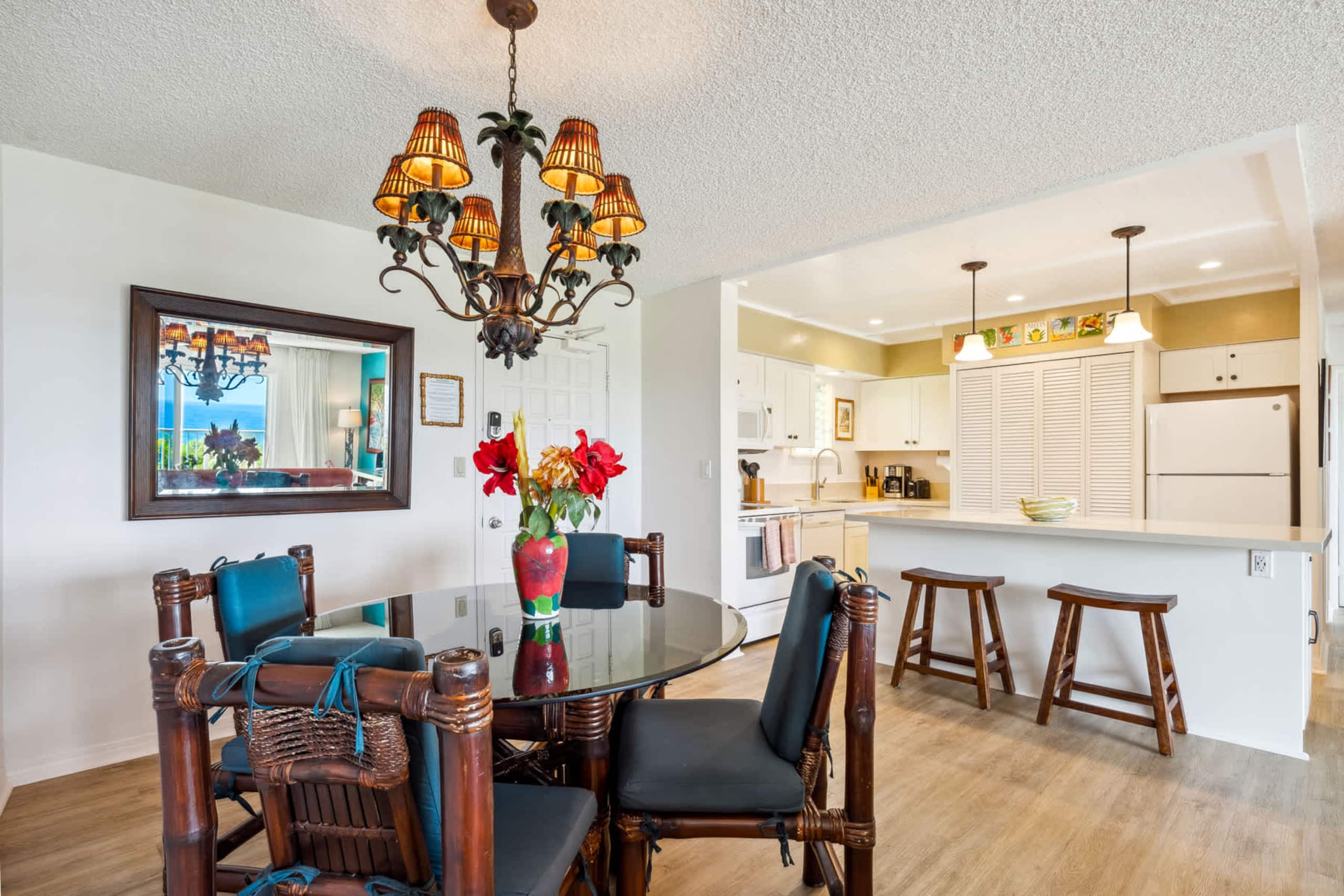 Ocean Views from Every Room! Hawaiian Heaven - Image 17