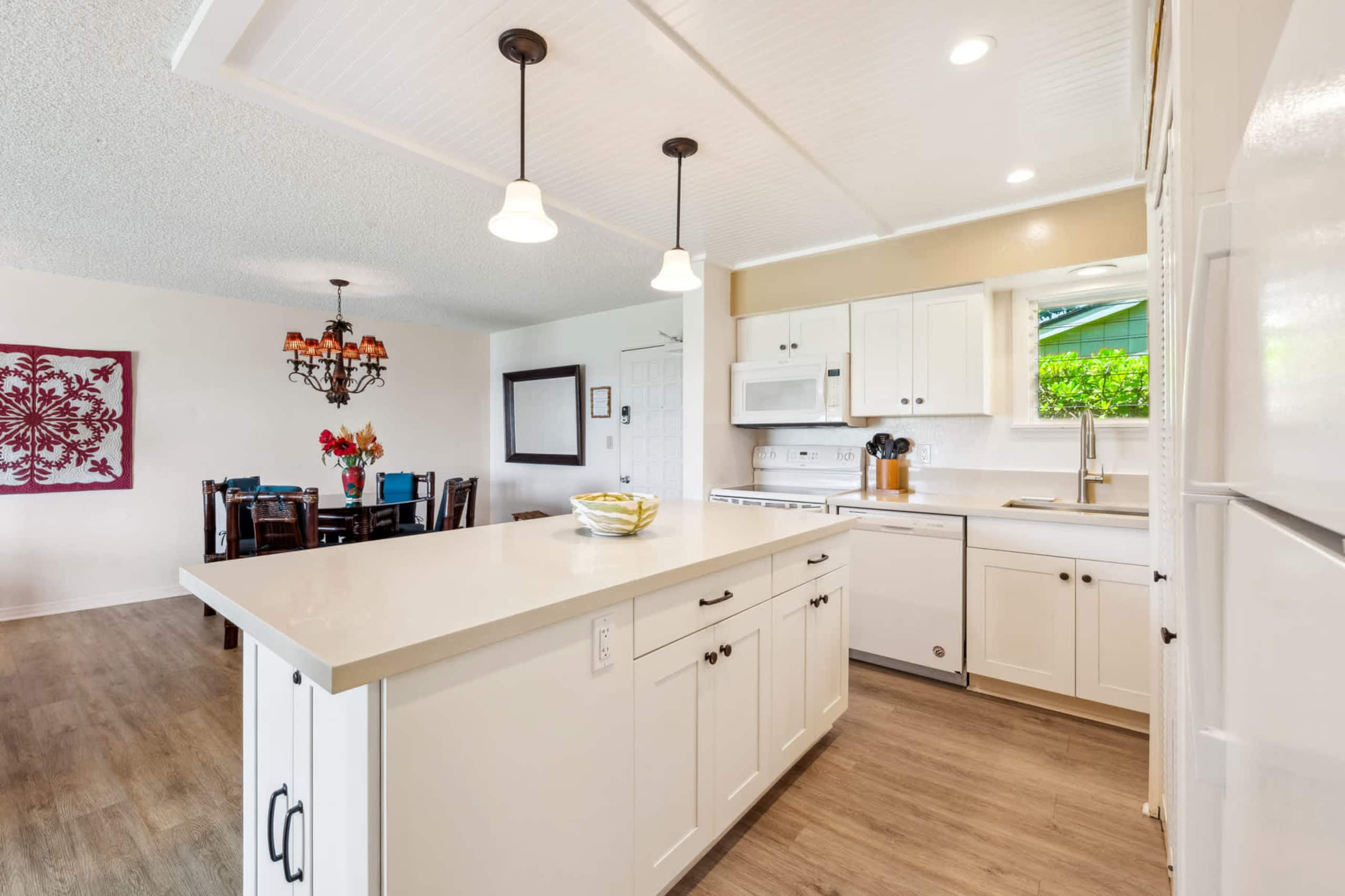 Ocean Views from Every Room! Hawaiian Heaven - Image 16