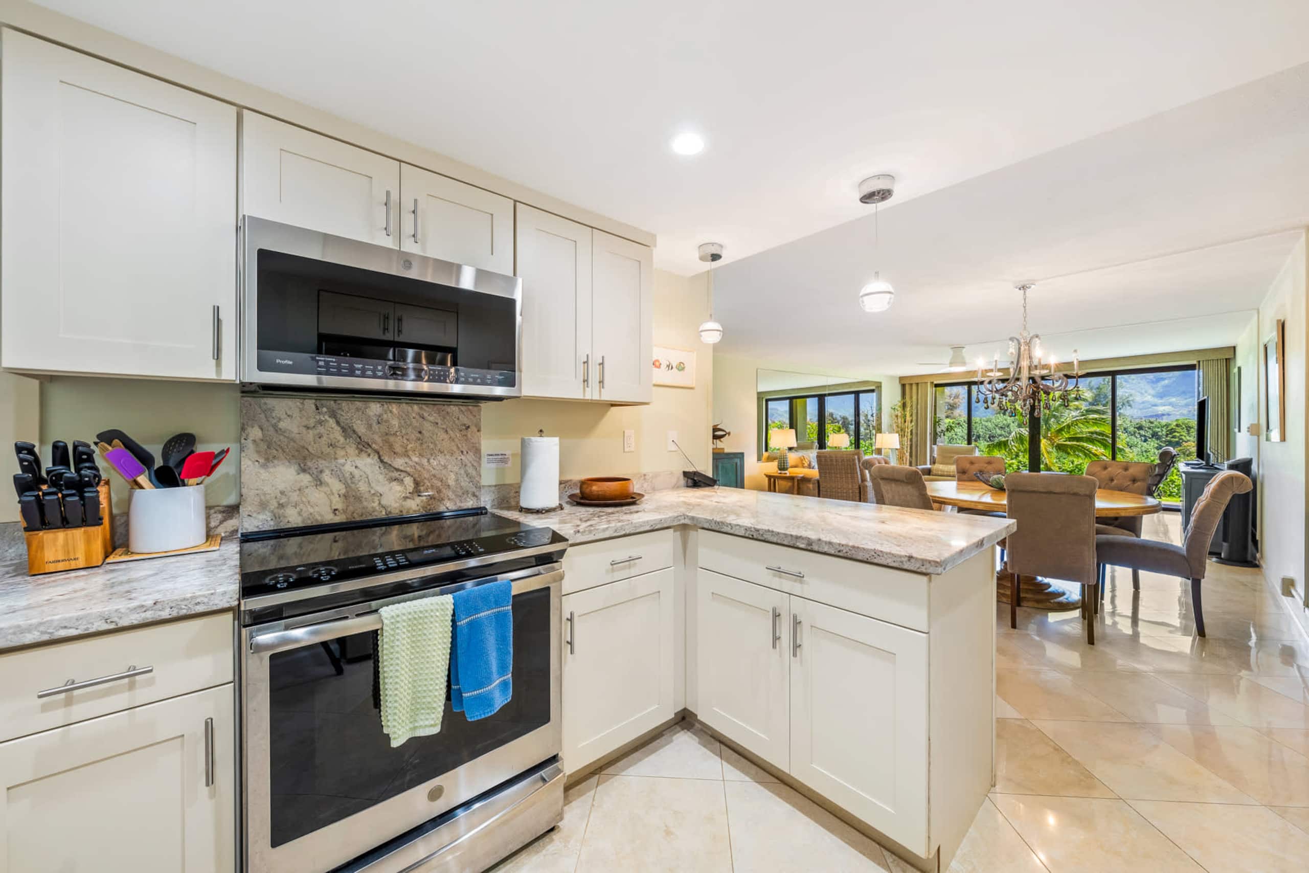 Condo in Princeville · ★4.62 · 2 bedrooms · 3 beds · 2 baths - Image 12